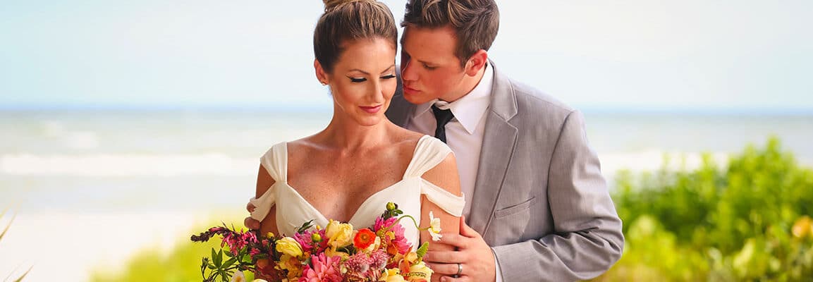 Hold your destination wedding at sundial sanibel island colorful bouquet