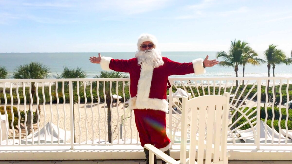 santa on balcony sundial sanibel