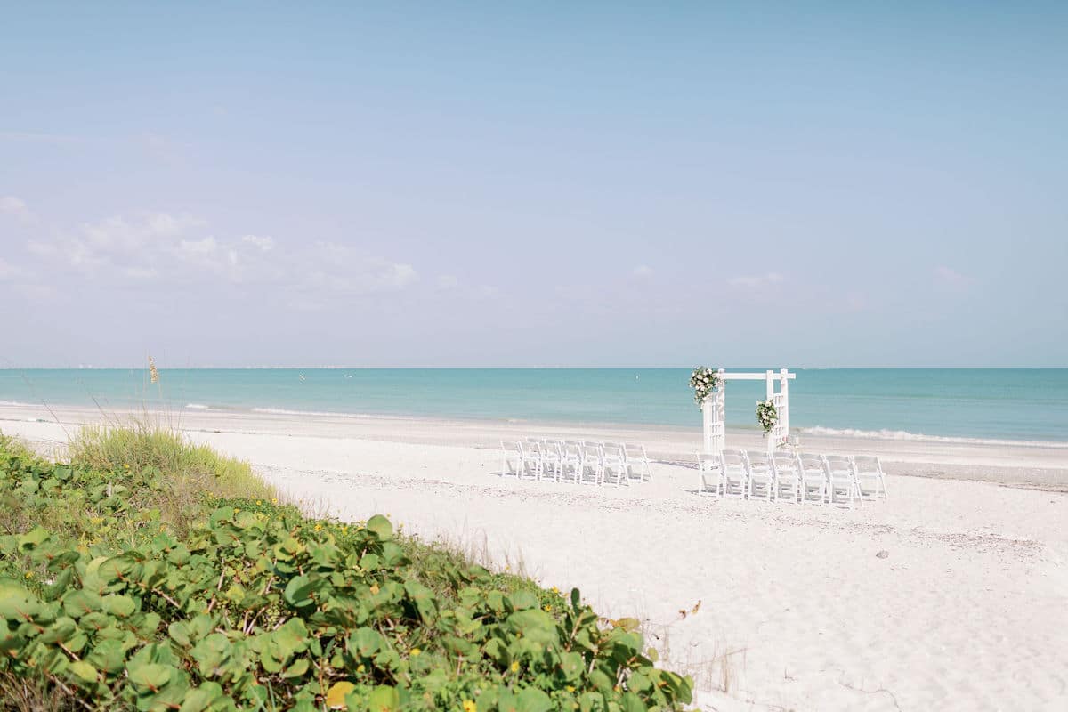 beach wedding set up sundial sanibel twistoffasteimagery