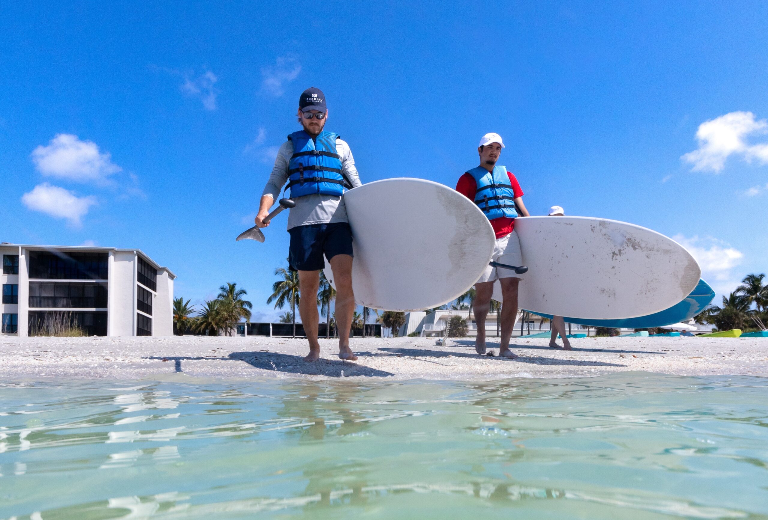 PADDLING